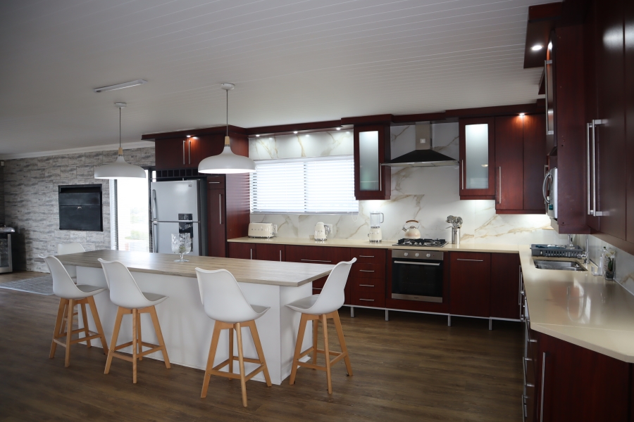 4 Bedroom Property for Sale in Fountains Estate Eastern Cape